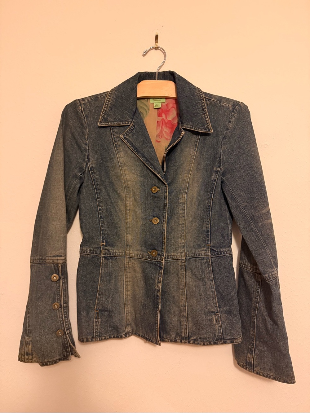 Carlisle Fitted Blue Denim Jacket with Button Front